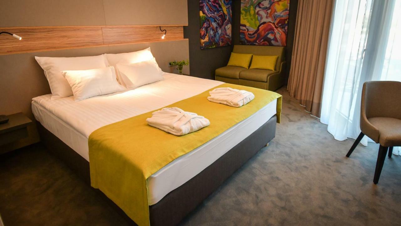 Hotel Olea Новаля Екстериор снимка