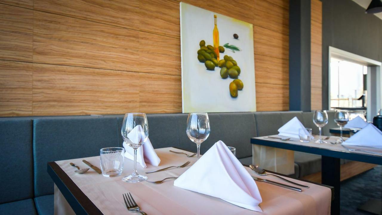 Hotel Olea Новаля Екстериор снимка