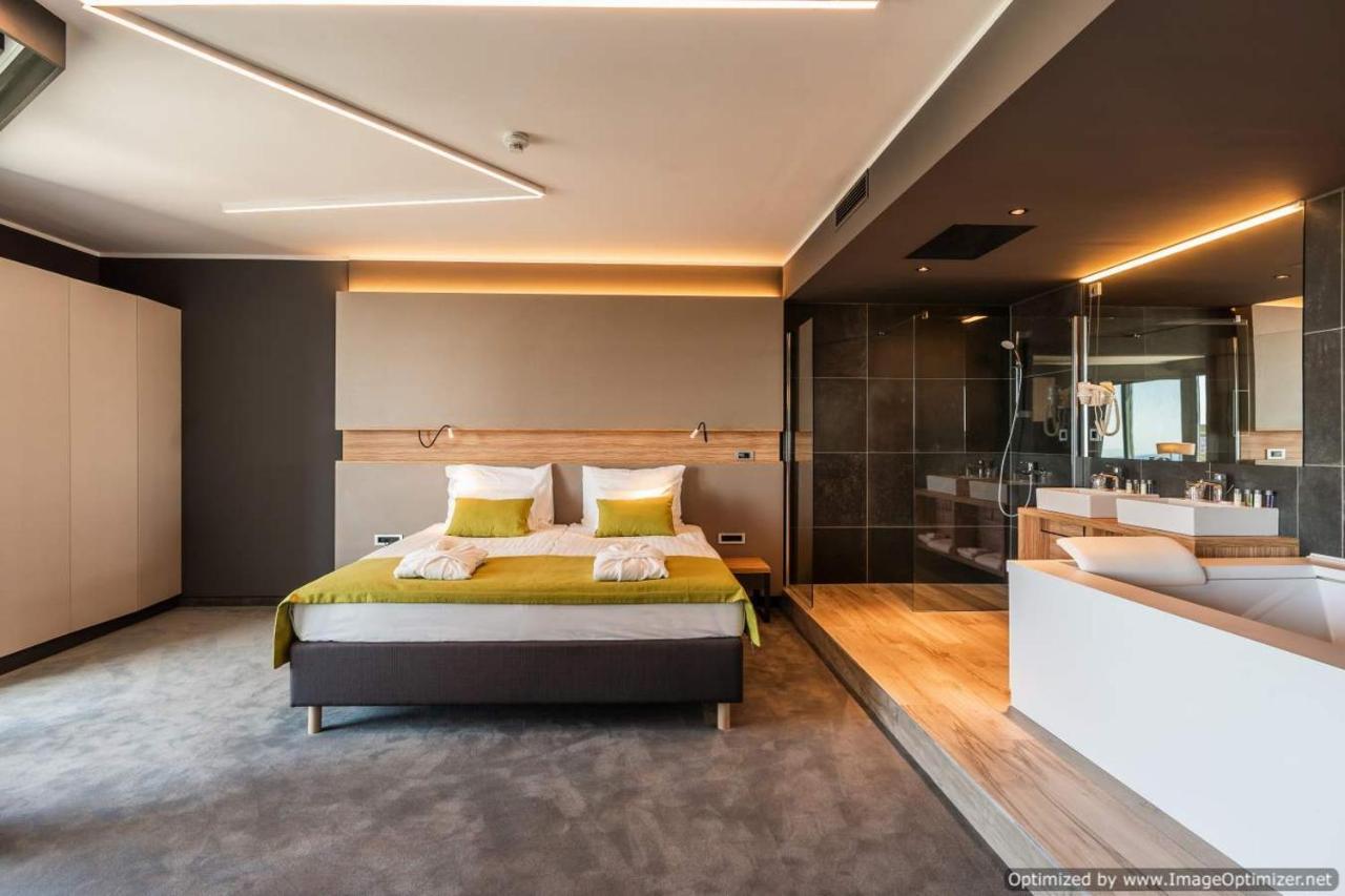 Hotel Olea Новаля Екстериор снимка