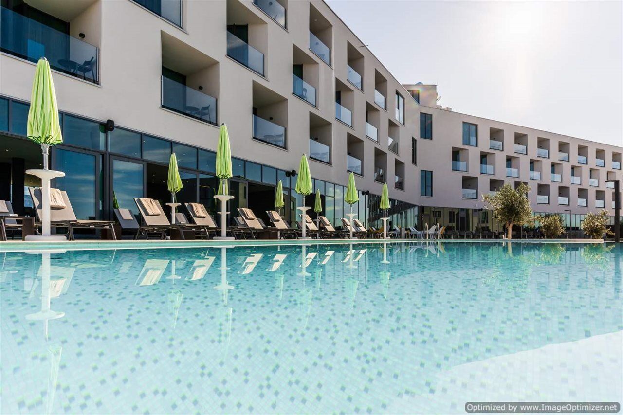 Hotel Olea Новаля Екстериор снимка